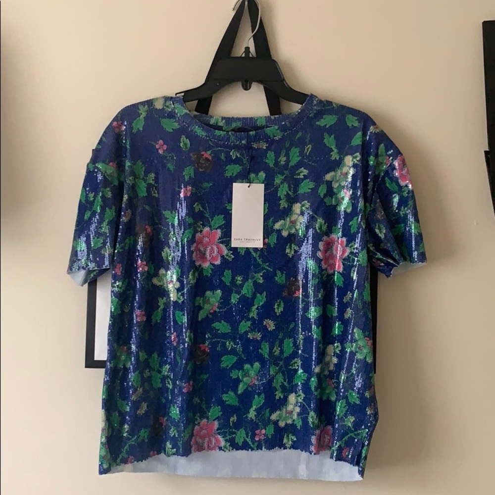 BNWT Zara sequined floral top size M